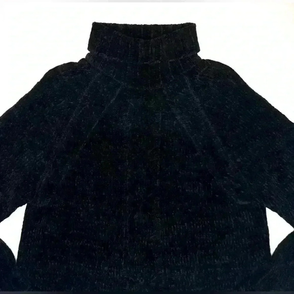 Carolyn Taylor Women’s Turtle Neck Black Sweater Size- Small - Picture 2 of 8